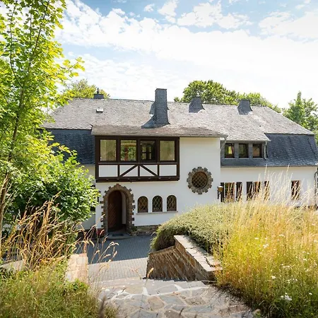 Landhaus Karbach Komplett Oder Einzelne Wohneinheiten Villa Inkl Sauna Bzw Waldhaeuschen Hirten Exterior foto