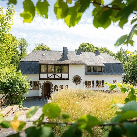 Landhaus Karbach Komplett Oder Einzelne Wohneinheiten Villa Inkl Sauna Bzw Waldhaeuschen Hirten Exterior foto