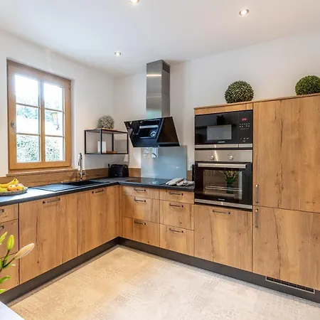 Landhaus Karbach Komplett Oder Einzelne Wohneinheiten Villa Inkl Sauna Bzw Waldhaeuschen Hirten Exterior foto